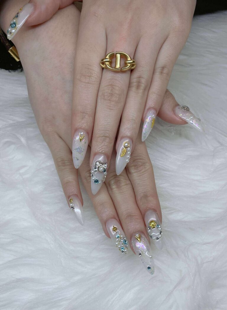 bella angel nails